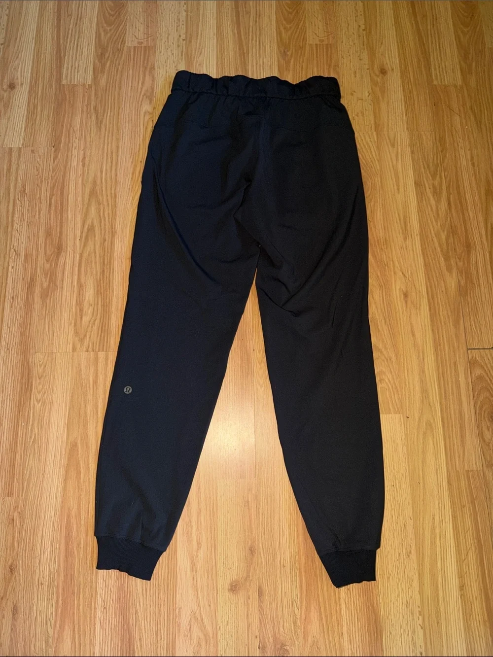 Lululemon On The Fly Jogger Size 4 Black